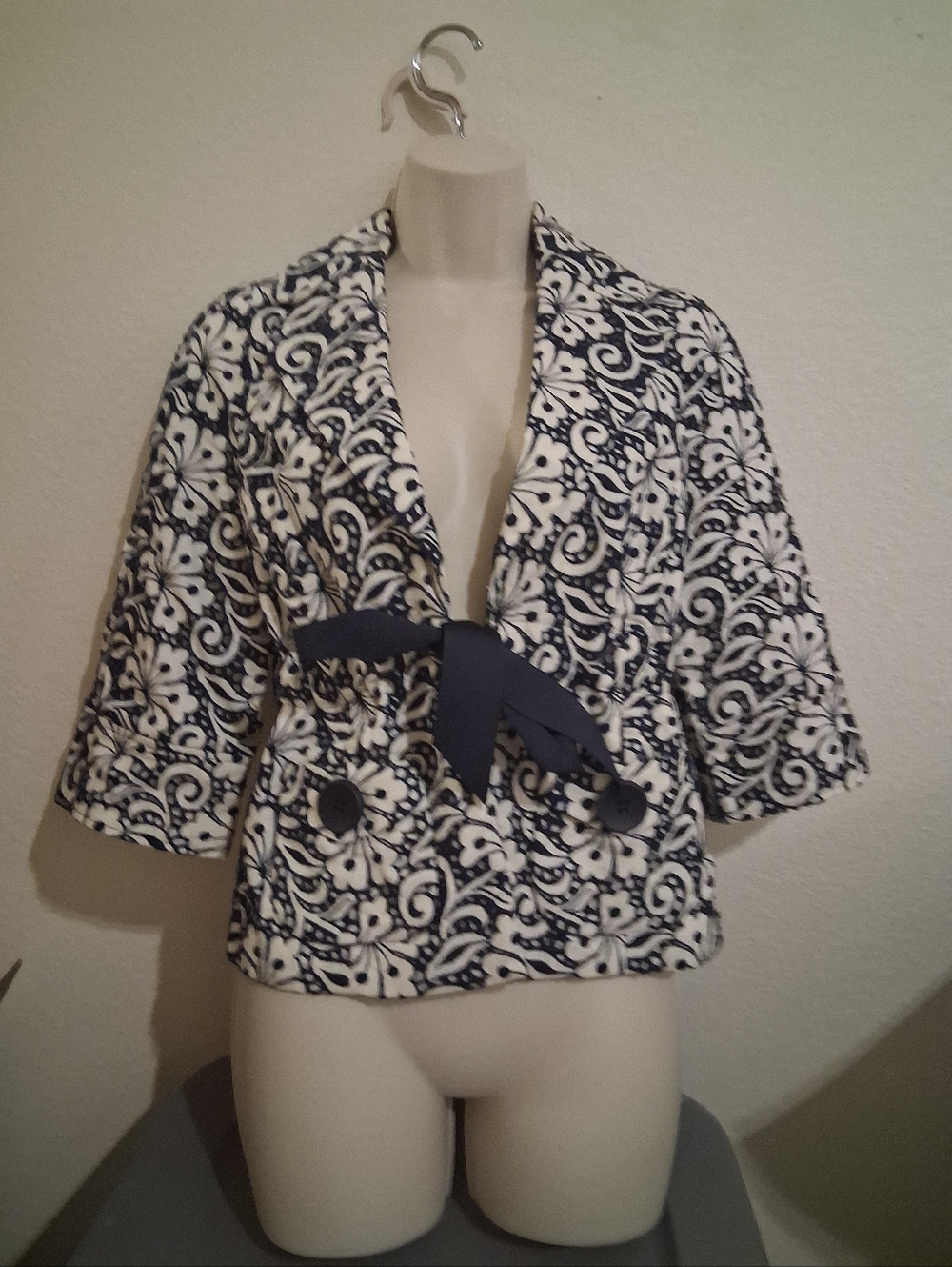 Excellent Condition Classiques Entier XS Embroidered Jacket